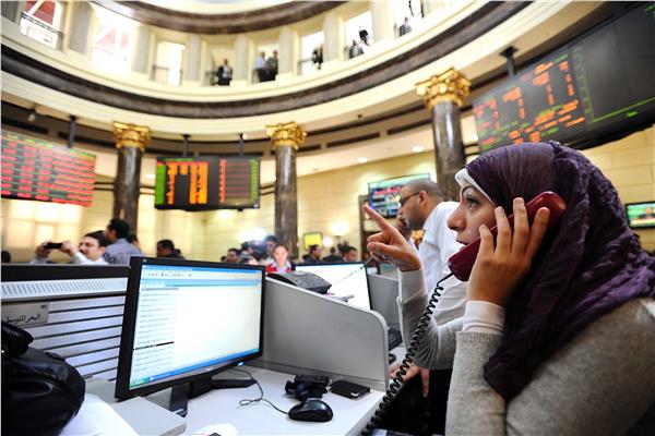 تراجع البورصة المصرية 0.75 في المئة بعد هبوط أسعار أسهم 56 شركة