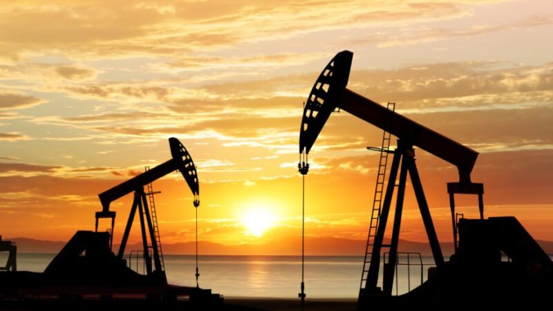 ارتفاع أسعار النفط فى الأسواق العالمية وخام برنت يسجل 55.99 دولار للبرميل