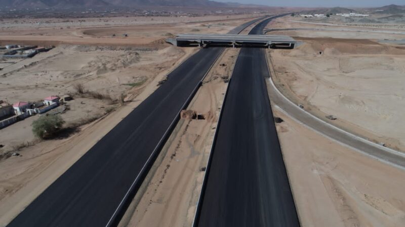 وزارة النقل تواصل أعمال مشروع الطريق الرابط بين جدة ومكة المكرمة