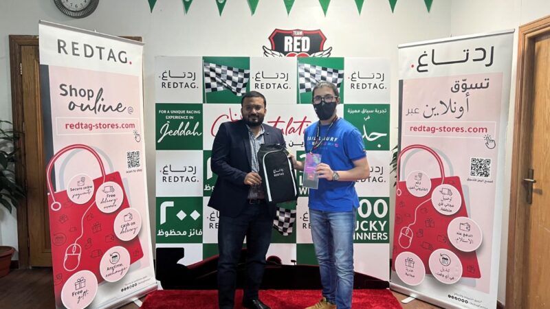 رد تاغ تمنح 200 فائز محظوظ تذاكر مجانية خلال السباق الأول من نوعه في جدة