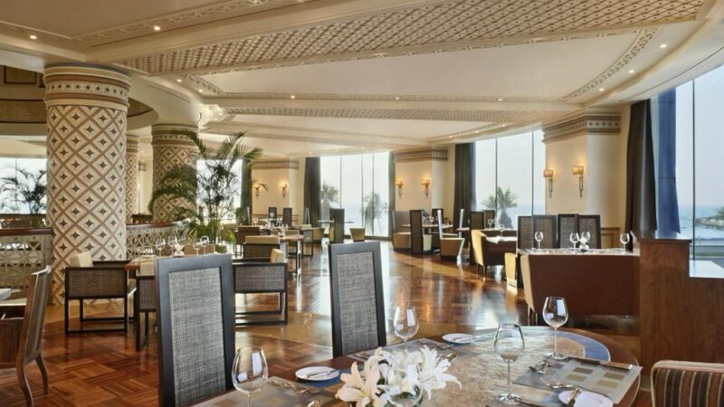 فندق روزوود جدة هو أفضل مكان للاستمتاع بتجربة مميزة لعشاق تذوق الأطباق العالمية المثيرة