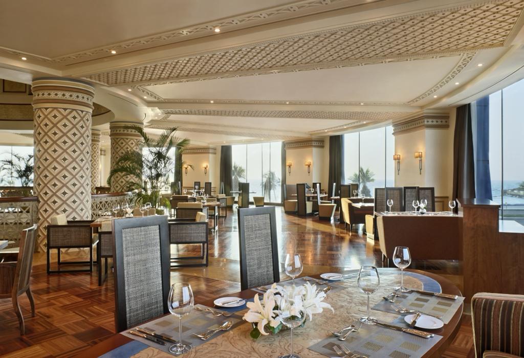 فندق روزوود جدة هو أفضل مكان للاستمتاع بتجربة مميزة لعشاق تذوق الأطباق العالمية المثيرة