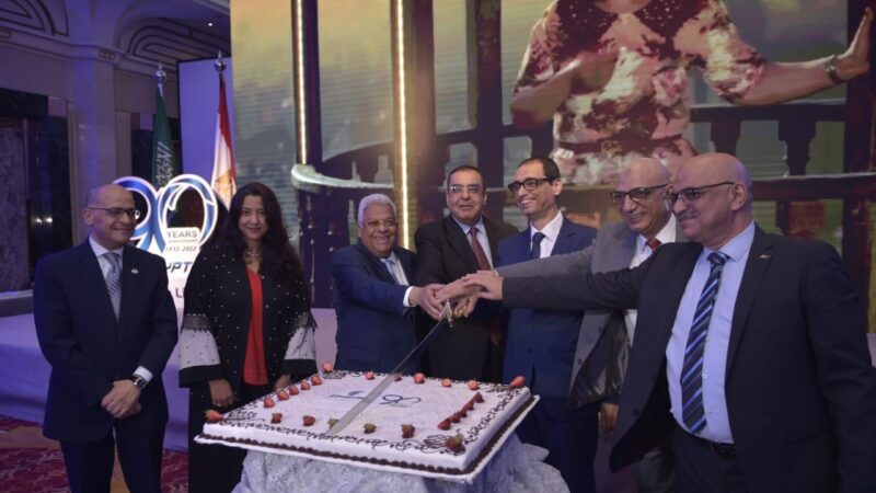 مصر للطيران تحتفل بمرو 90عاماً علي تأسيسها