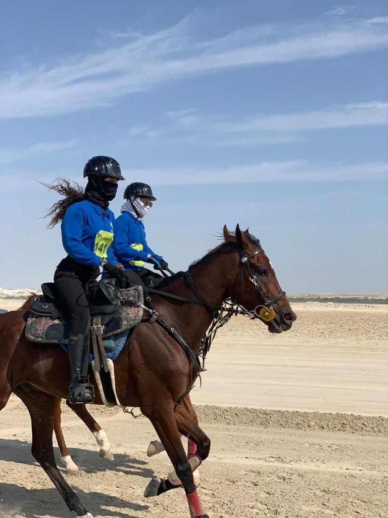 اصغر فارسة سعودية : خلود الحديثي تحقق النجمة في سباق القدرة ١٠٠ كيلو بمملكة البحرين