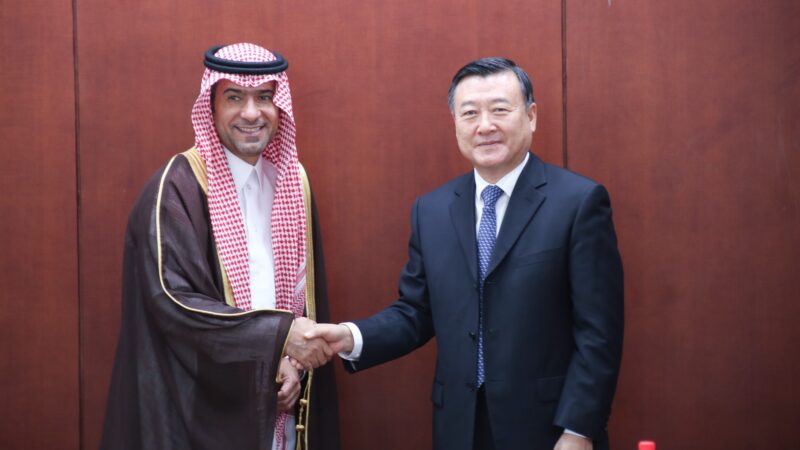 الحقيل يختتم زيارته الرسمية إلى بكين.. ويشهد توقيع اتفاقيات لاستقطاب مجموعة من شركات الإنشاءات والمقاولات الصينية إلى الرياض