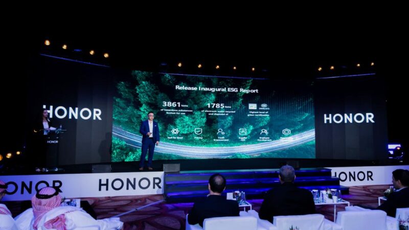 شركة HONOR تُطلق هاتفيّ HONOR Magic5 Pro وHONOR Magic Vs من خلال حفل استثنائي في المملكة العربية السعودية